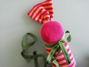 Socken Upcycling: Süße Hasen selber nähen