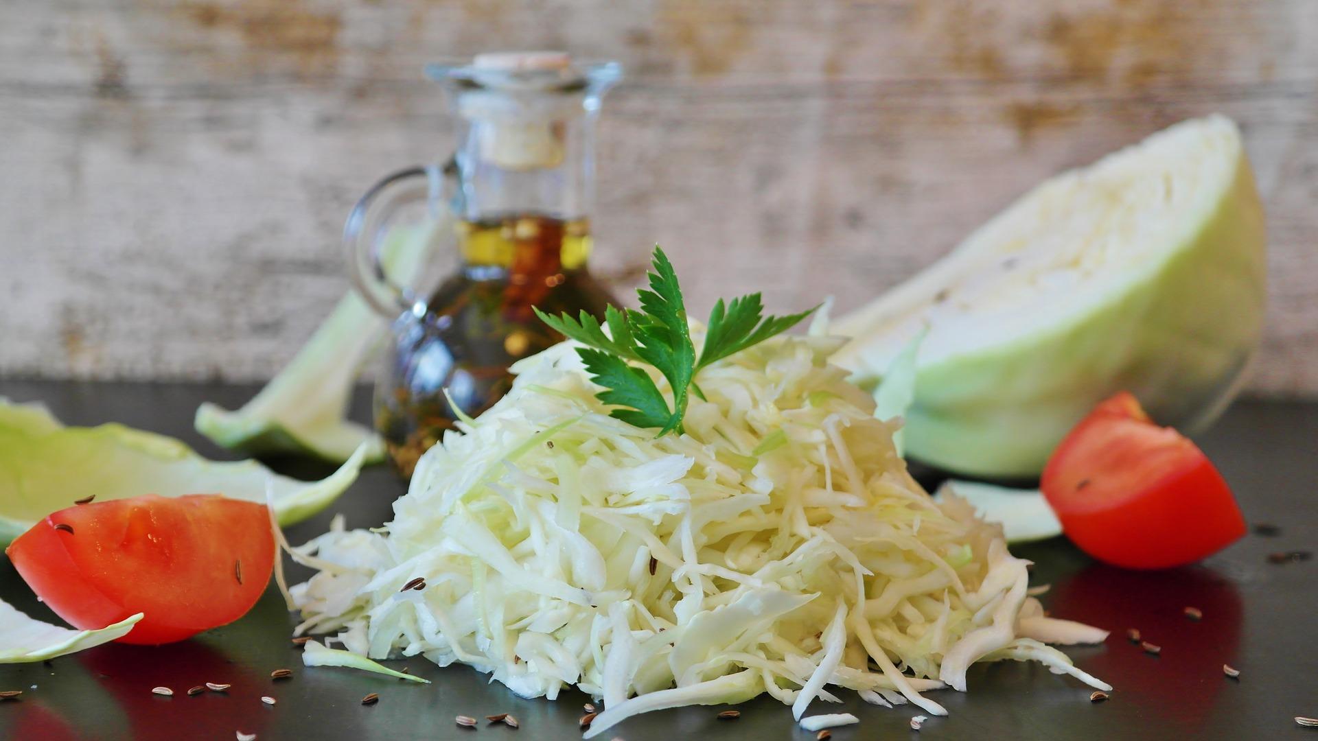 Die leckersten 5 Weißkohl-Salate für jede Jahreszeit - DIY-Family